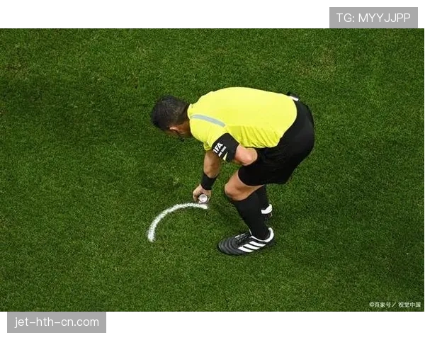 危险动作判罚要点：构成条件与判间接任意球的标准