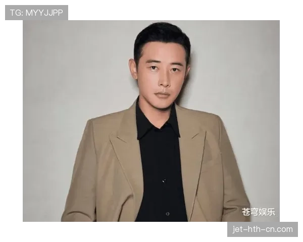 王燊超竟然穿着拖鞋上场？这阵容不是演电影吧！